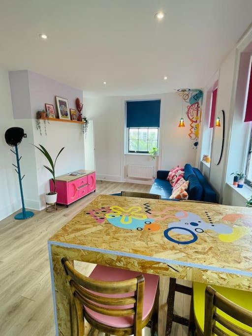 Colourful Apartment In Margate KENT Exteriör bild